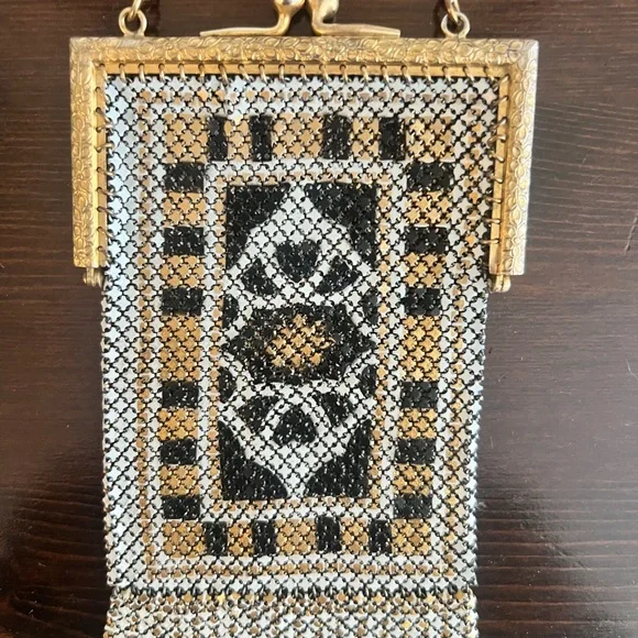 Rare Vintage Whiting and Davis “Elsah” Metal Mesh Evening Bag - Picture 8 of 8